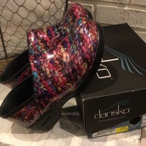 Women’s Dankso Clogs size 10
